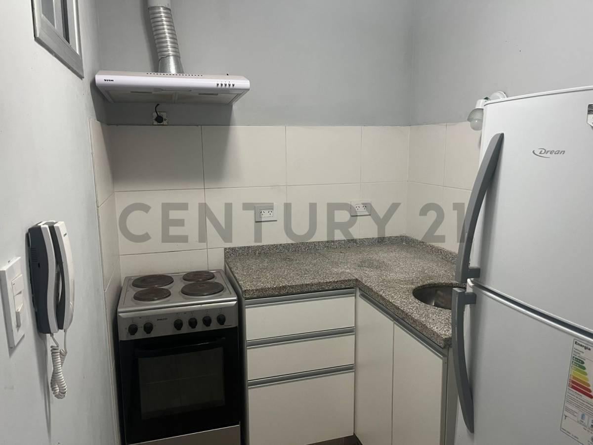 Foto de Monoambiente en alquiler en La Plata, imagen 2