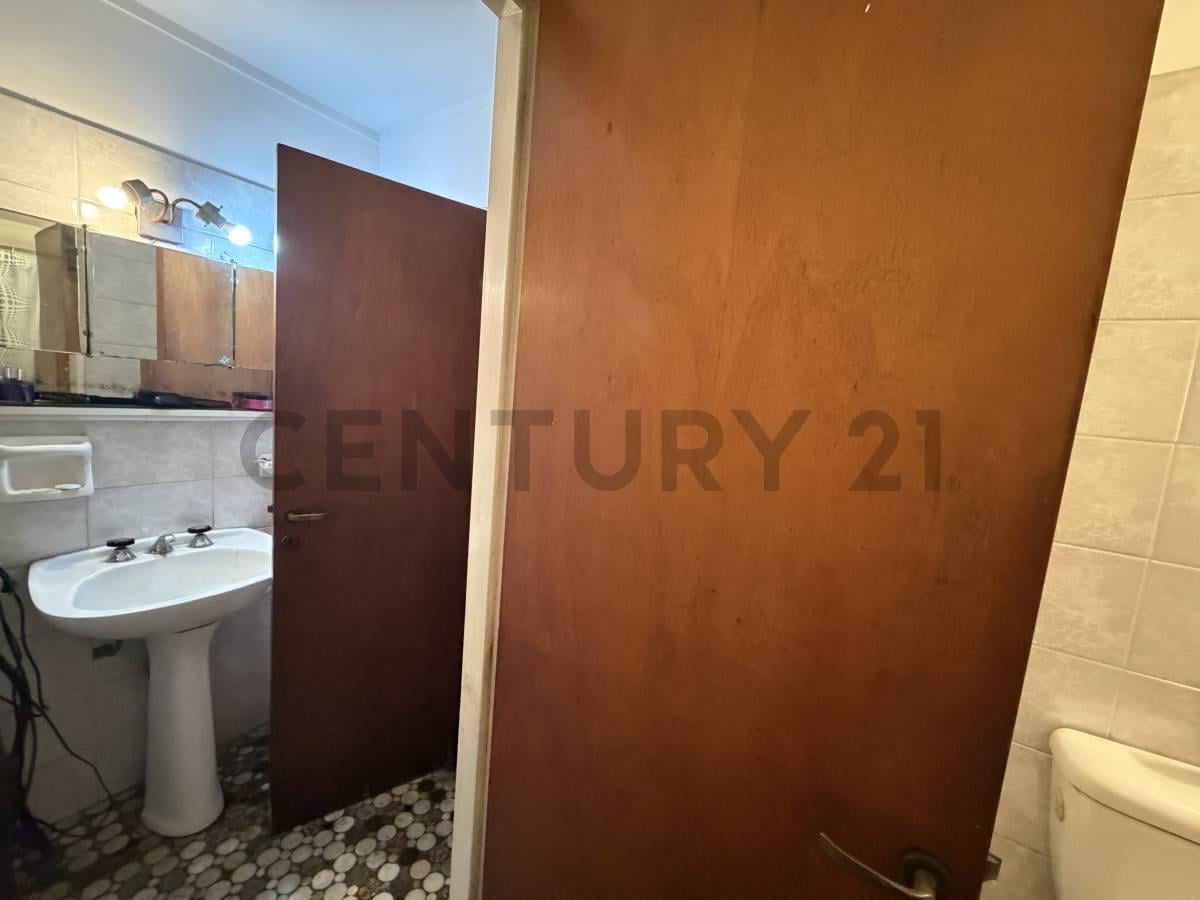 Foto de PH TIPO CASA de 2 dormitorios en Venta en La Plata, imagen 4