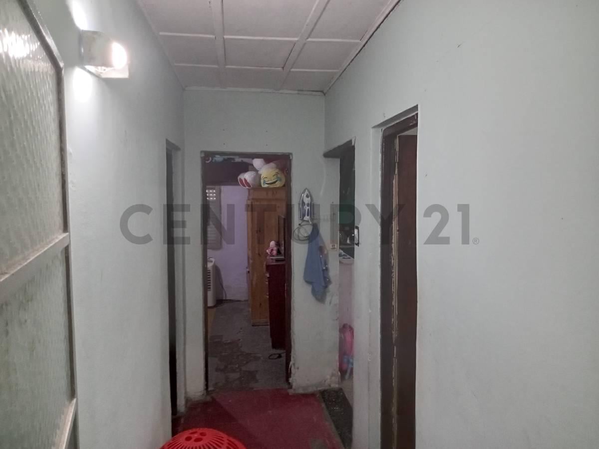 Foto de Casa a refaccionar en Venta en Verónica, imagen 2