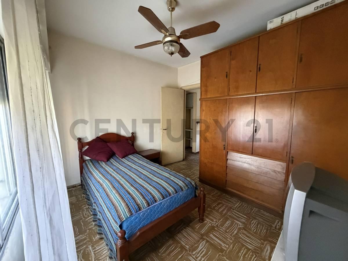 Foto de PH TIPO CASA de 2 dormitorios en Venta en La Plata, imagen 1