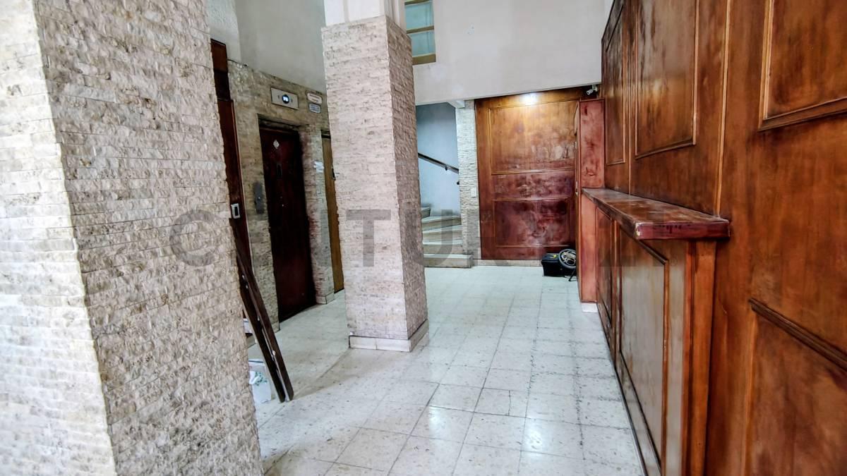 Foto de Departamento en venta 1 dormitorio, 2 balcones, a refaccionar 44, imagen 2