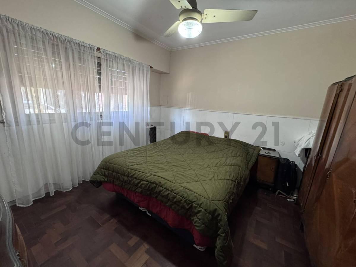 Foto de Casa en venta de 2 dormitorios en La Plata, imagen 1