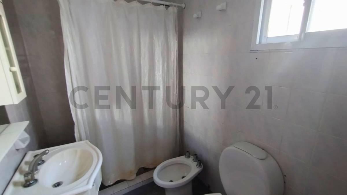 Foto de CASA A REFACCIONAR EN VENTA EN CITY BELL 3 DORMITORIOS, imagen 3