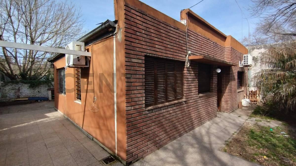 Foto de CASA A REFACCIONAR EN VENTA EN CITY BELL 3 DORMITORIOS, imagen 2