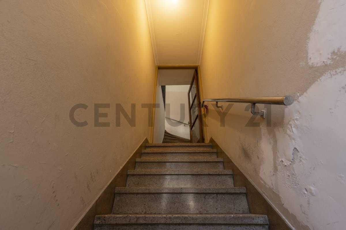 Foto de PH 2 DORMITORIOS EN VENTA PLAZA ITALIA, imagen 4