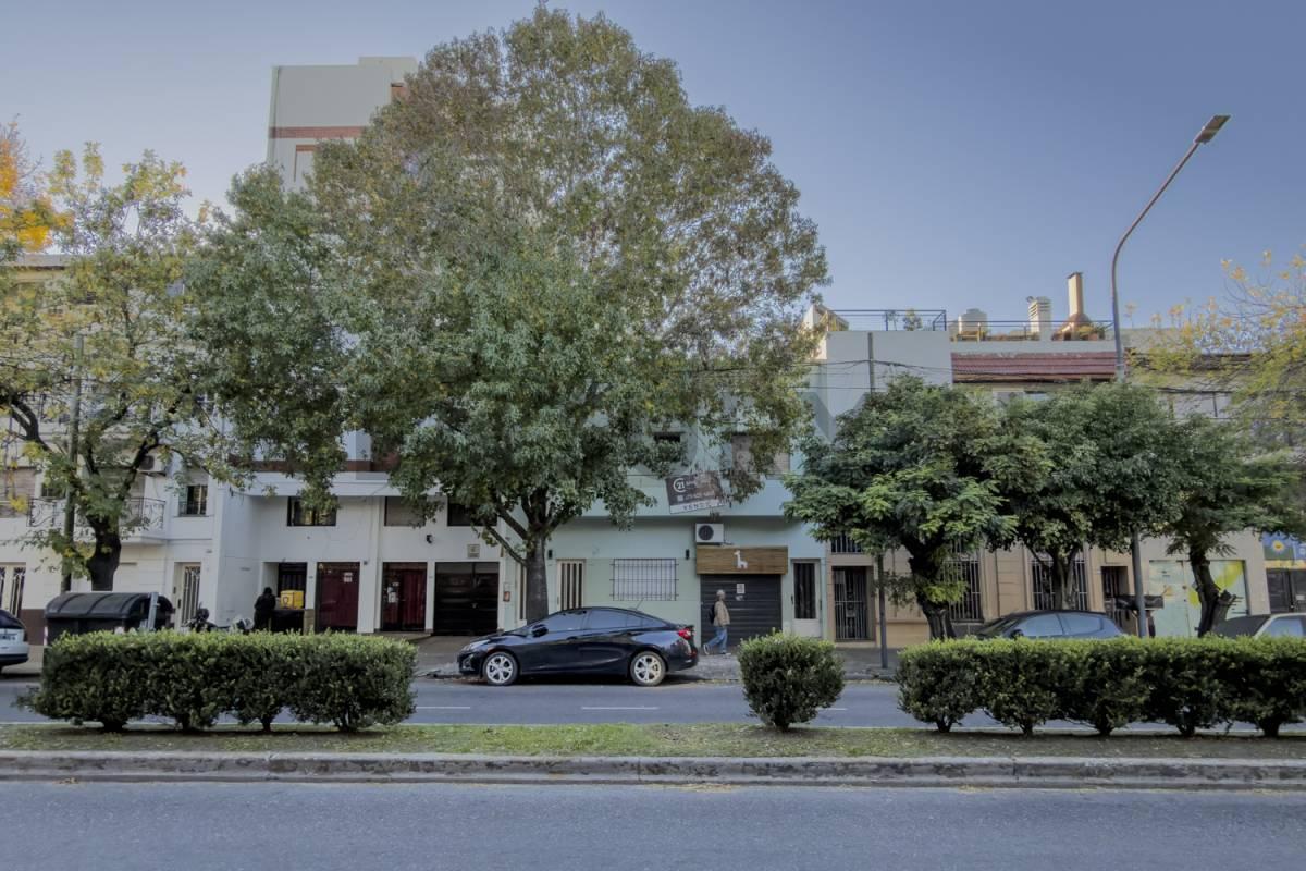 Foto de PH 2 DORMITORIOS EN VENTA PLAZA ITALIA, imagen 2