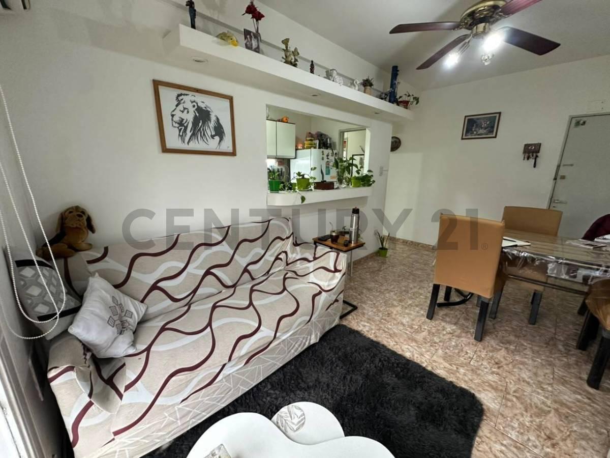 Foto de DEPARTAMENTO 2 DORMITORIOS EN VENTA POSIBLE APTO BANCO, imagen 4