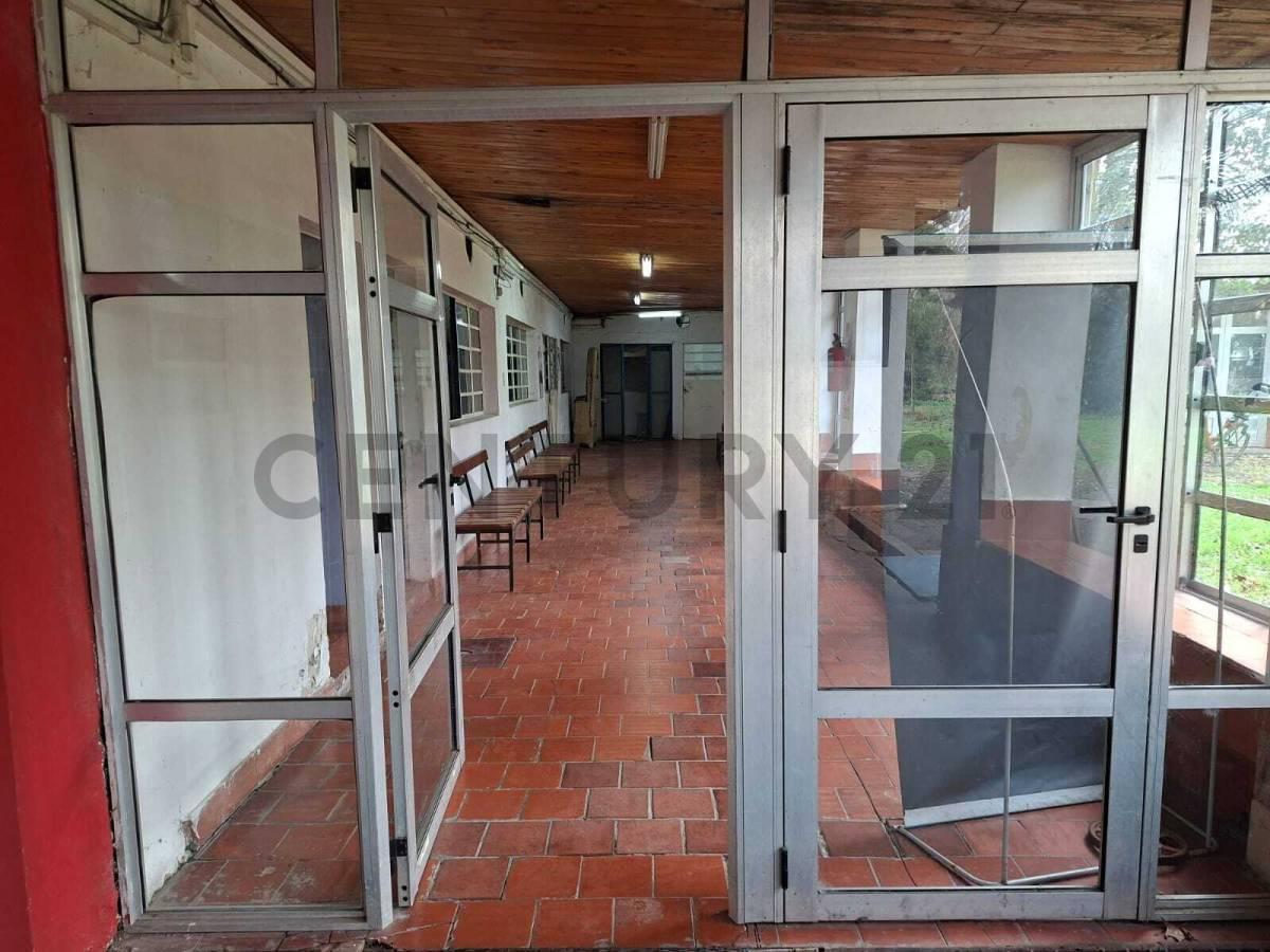 Foto de EDIFICACIÓN EN VENTA AULAS Y PARQUE EN MELCHOR ROMERO, imagen 3