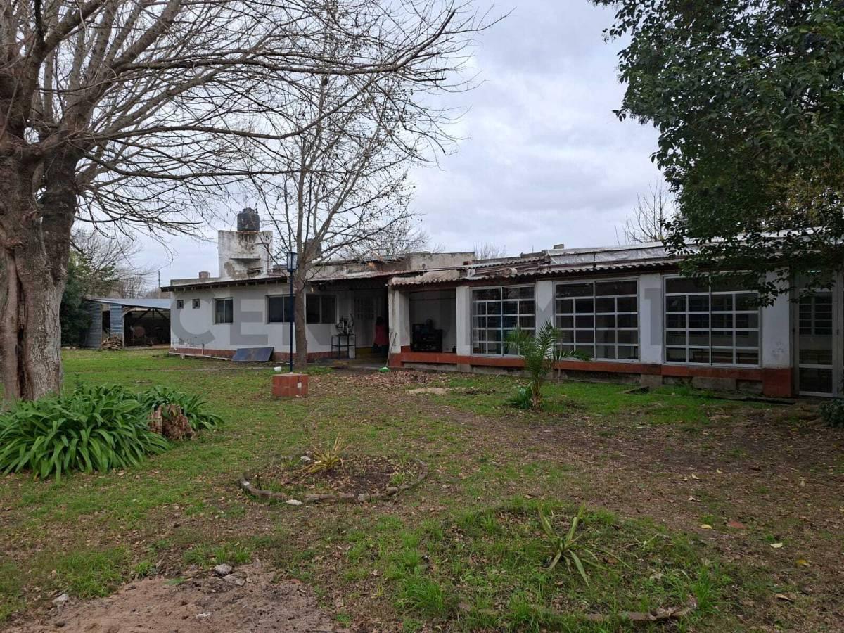 Foto de EDIFICACIÓN EN VENTA AULAS Y PARQUE EN MELCHOR ROMERO, imagen 1