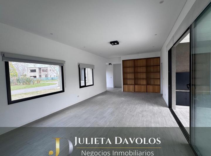 OPORTUNIDAD! Casa en Venta/Alquiler 4 Ambientes Barrio el Cantón Norte-Alternativas de Financiación 2