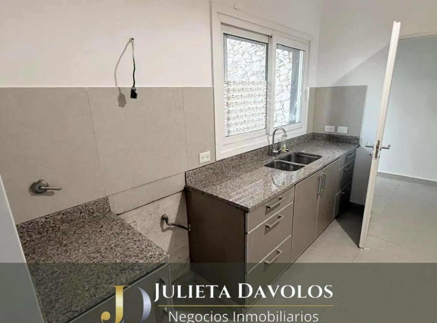 Casa al agua  en ALquiler El Canton Barrio Islas 2