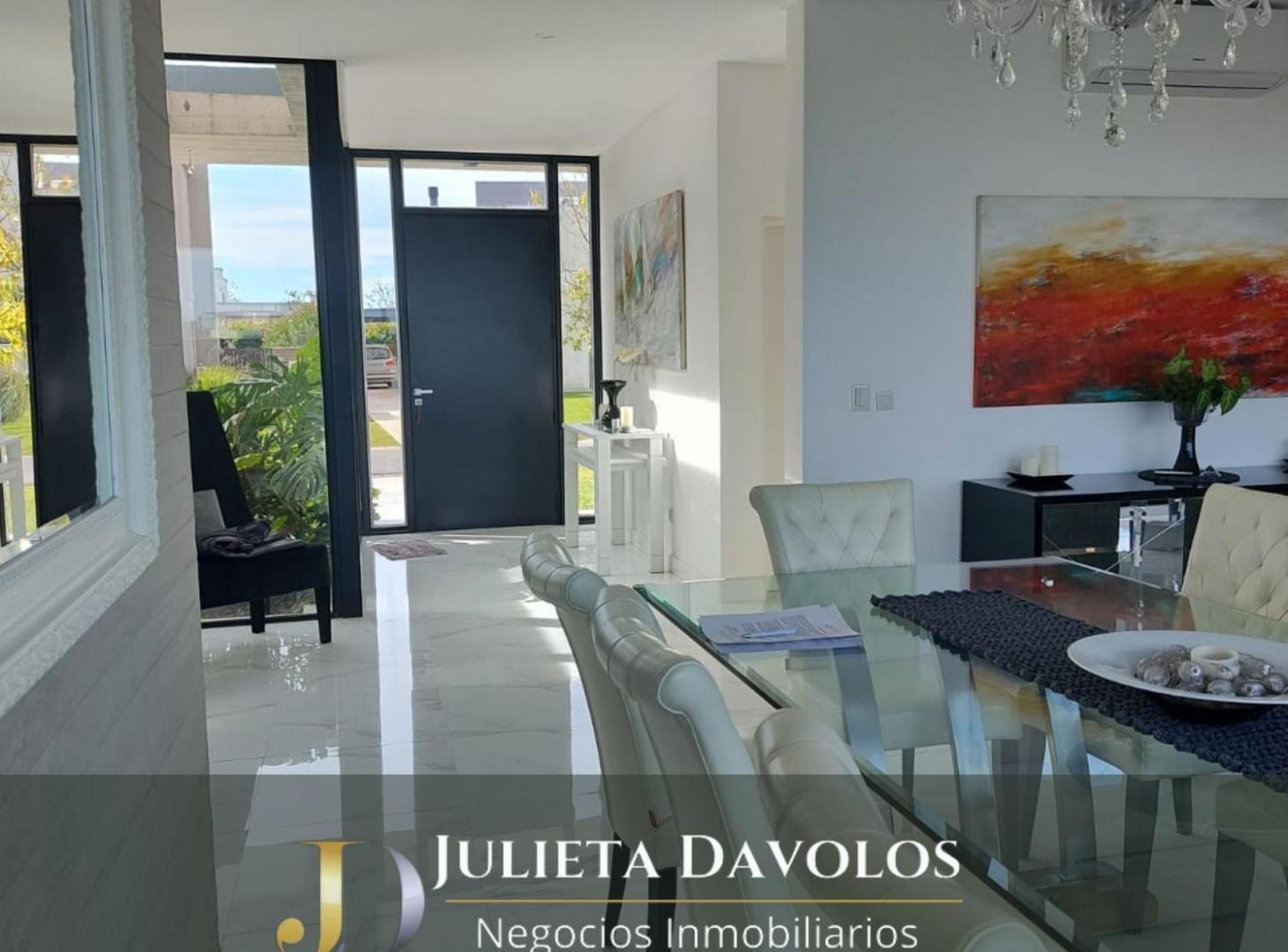 Casa a la laguna en venta en el Canton Barrio Puerto
