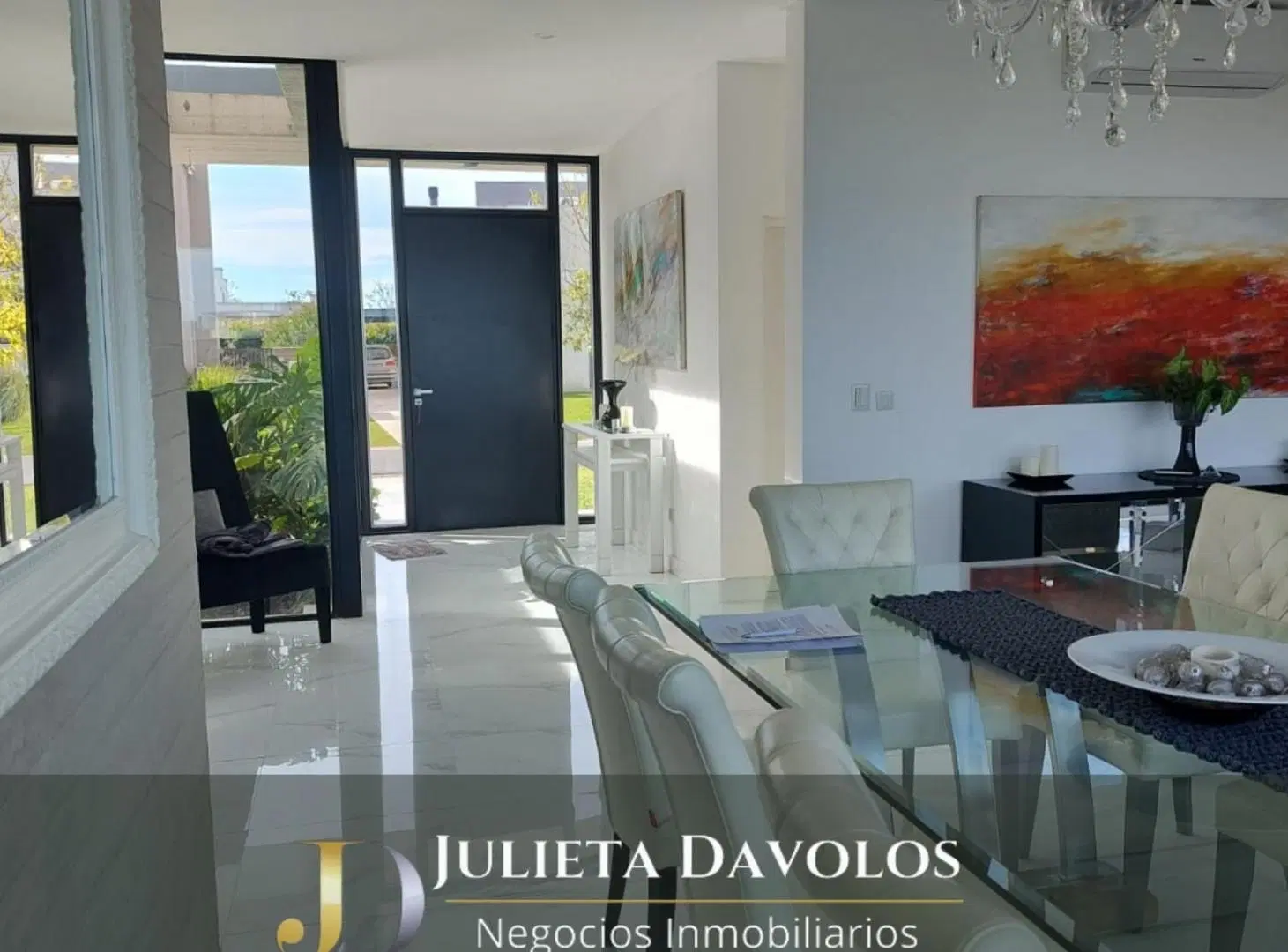 Casa a la laguna en venta en el Canton Barrio Puerto 3