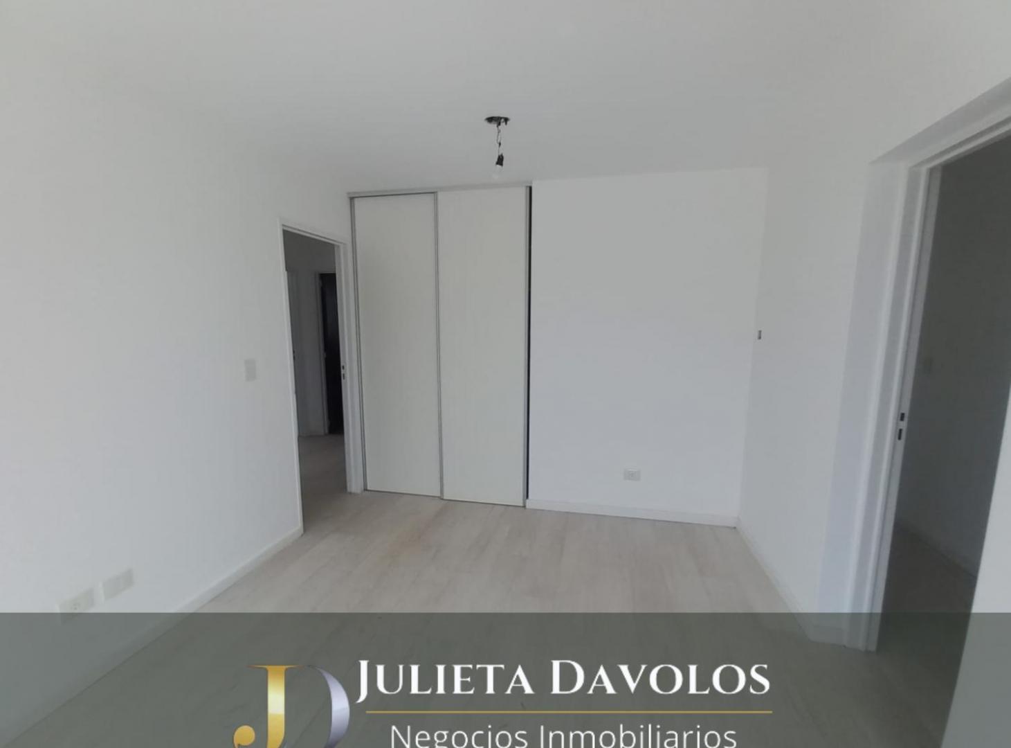 Foto de Casa en Venta 7 ambientes Barrio El Canton Golf con vista al golf, imagen 4