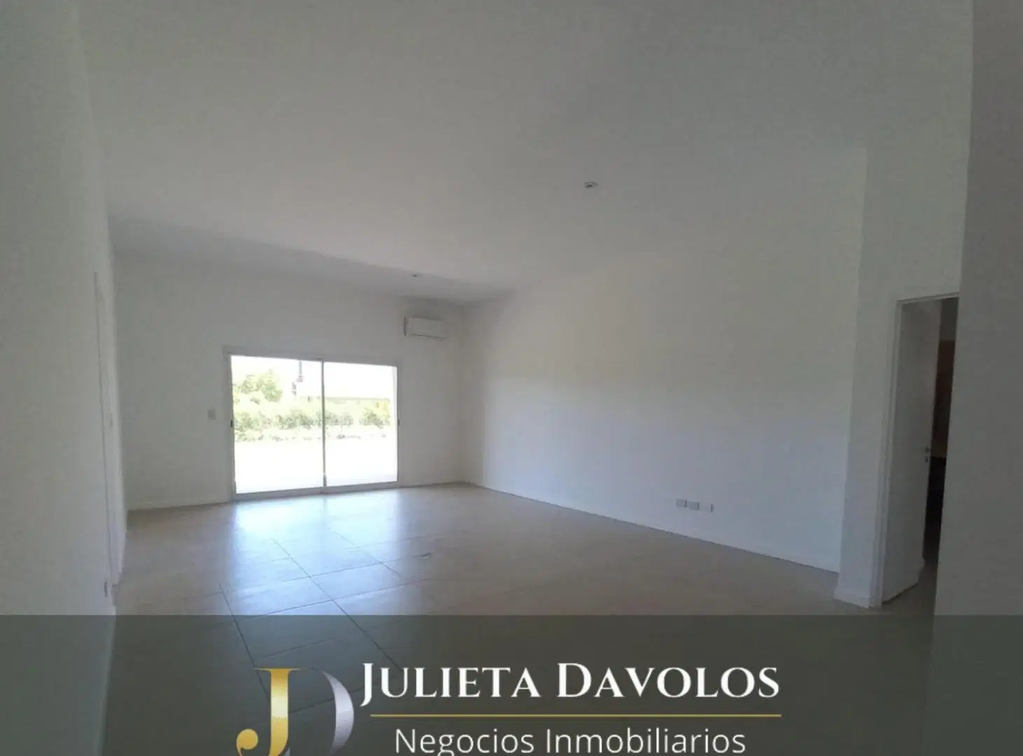 Casa en Venta/Alquiler 5 Ambientes Puertos del Lago Barrio Vistas 5