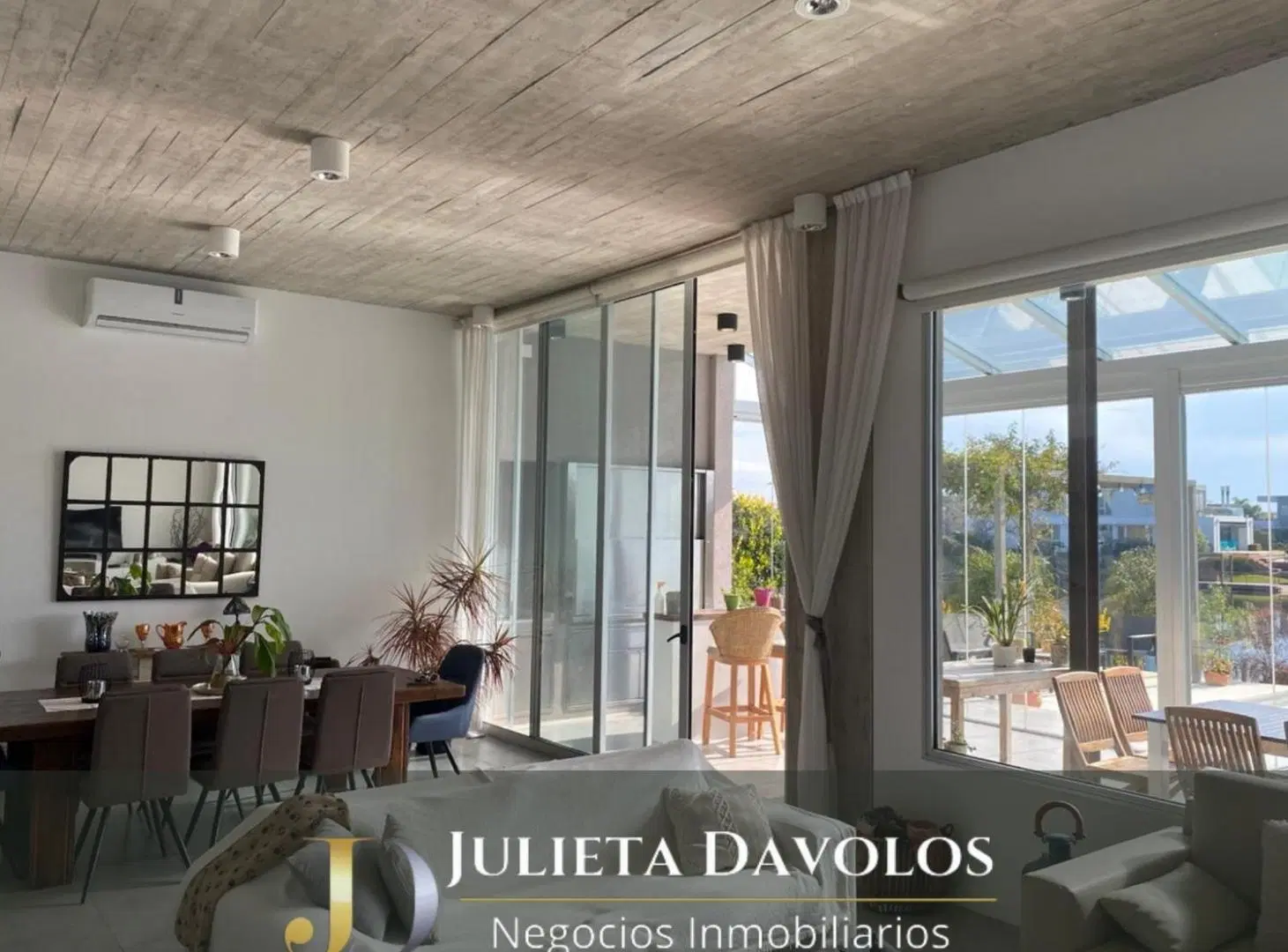 Casa en venta al agua en Puertos, Marinas- 2 Dorm en suite, pileta y parquizacion 3