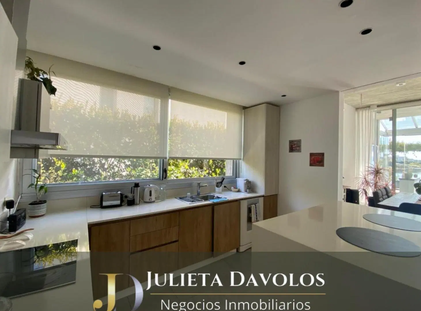 Casa en venta al agua en Puertos, Marinas- 2 Dorm en suite, pileta y parquizacion 1
