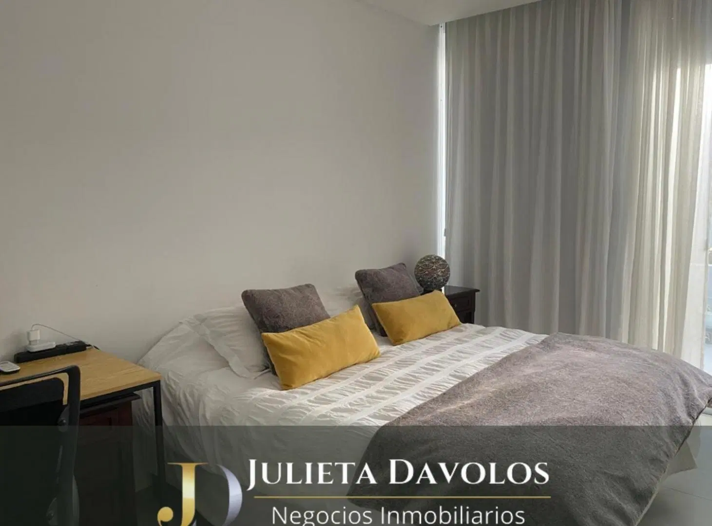 Casa en venta al agua en Puertos, Marinas- 2 Dorm en suite, pileta y parquizacion 2