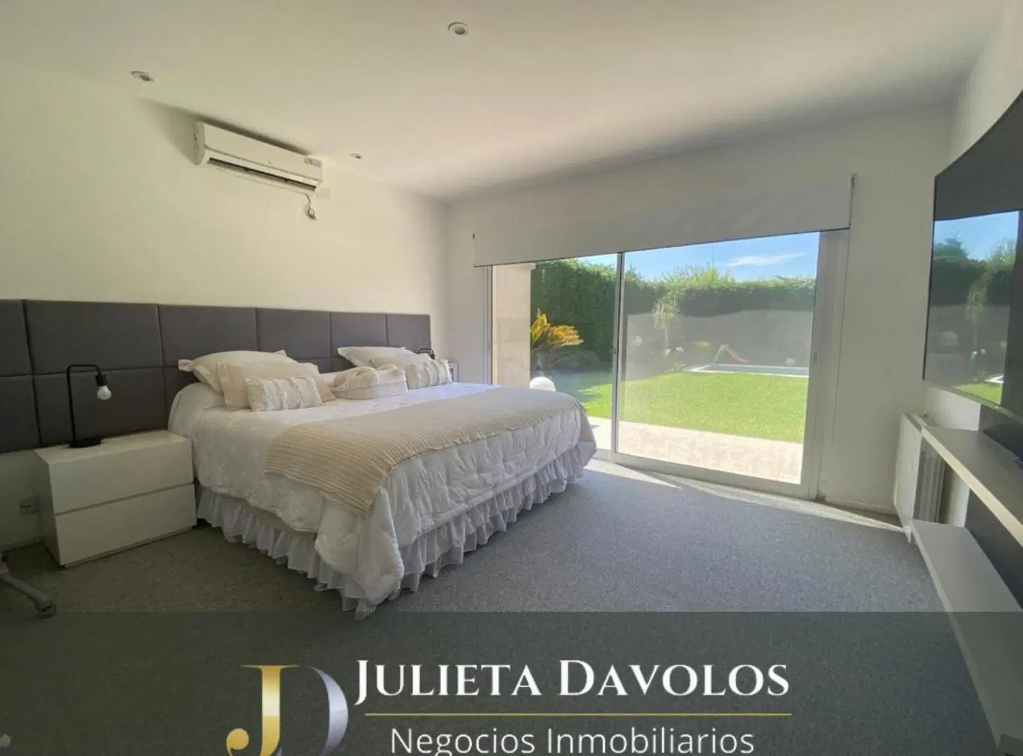 Casa con pileta, 2