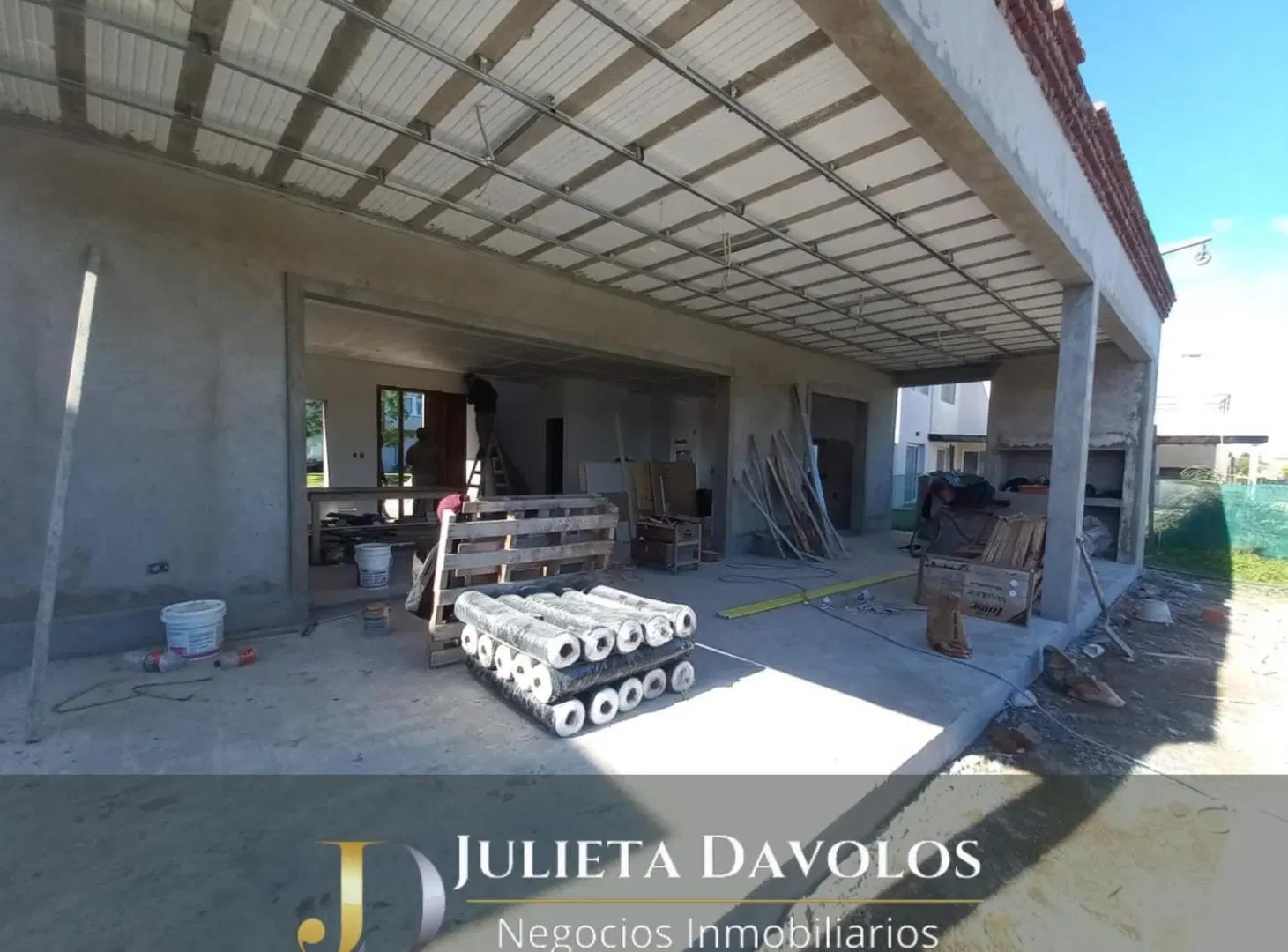 Casa en construccion a la laguna en Venta El Canton Barrio Norte 1