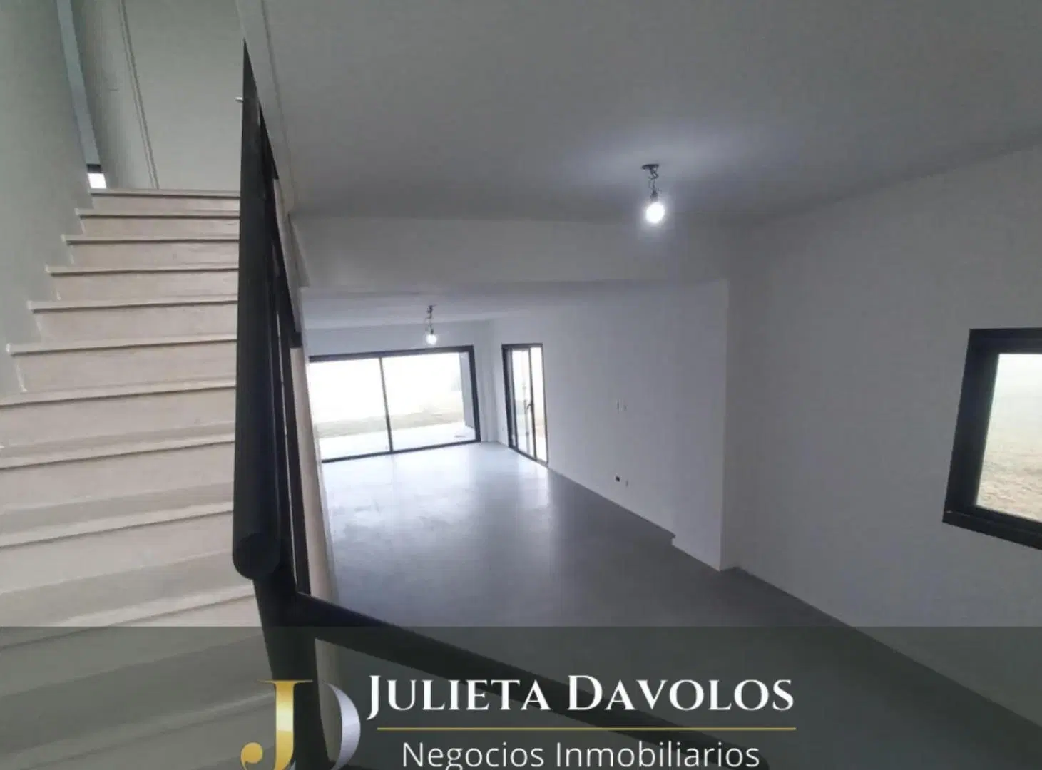 Casa a la laguna en Venta El Canton Barrio Norte-Financia 5