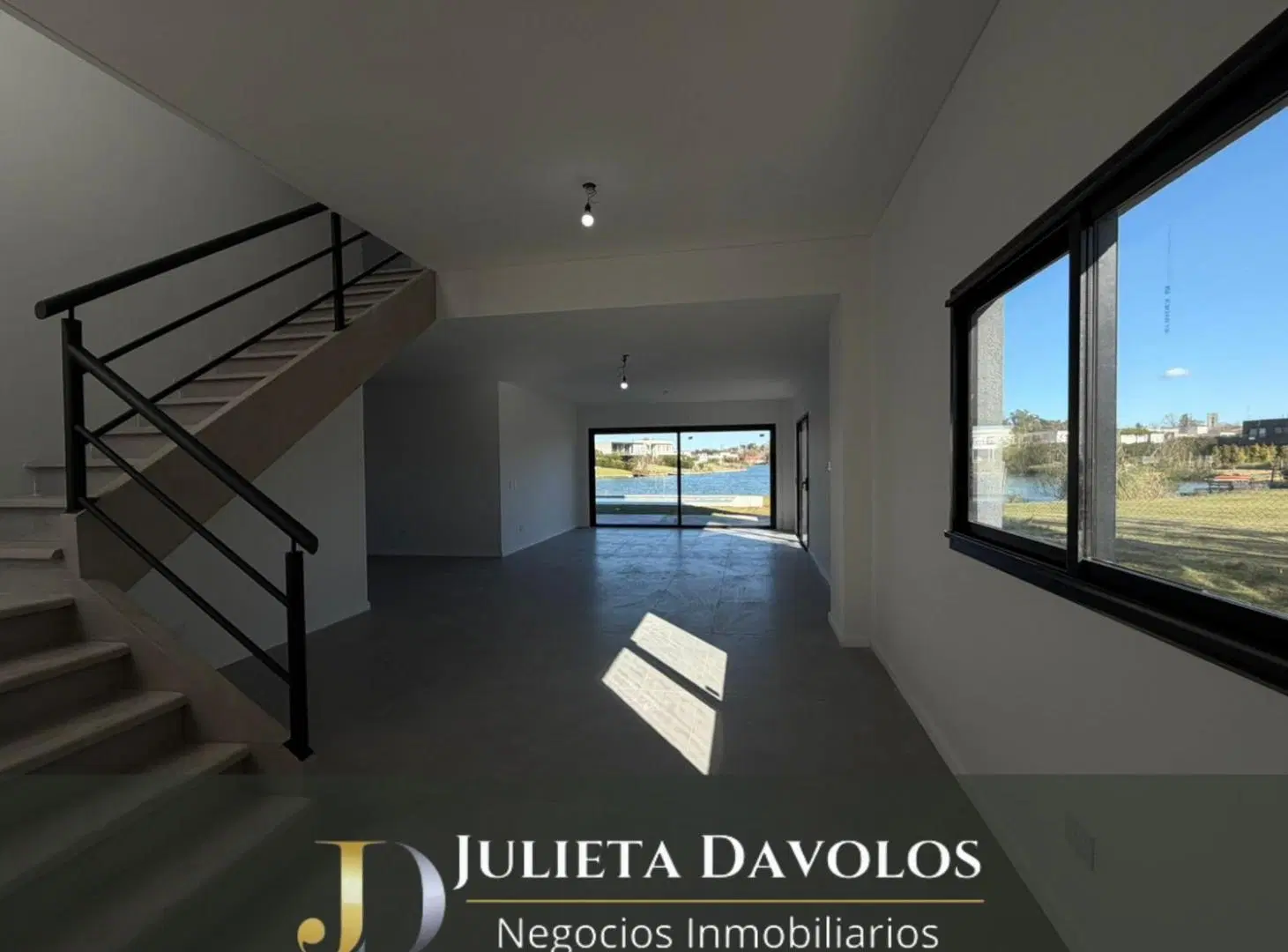 Casa a la laguna en Venta El Canton Barrio Norte-Financia 4
