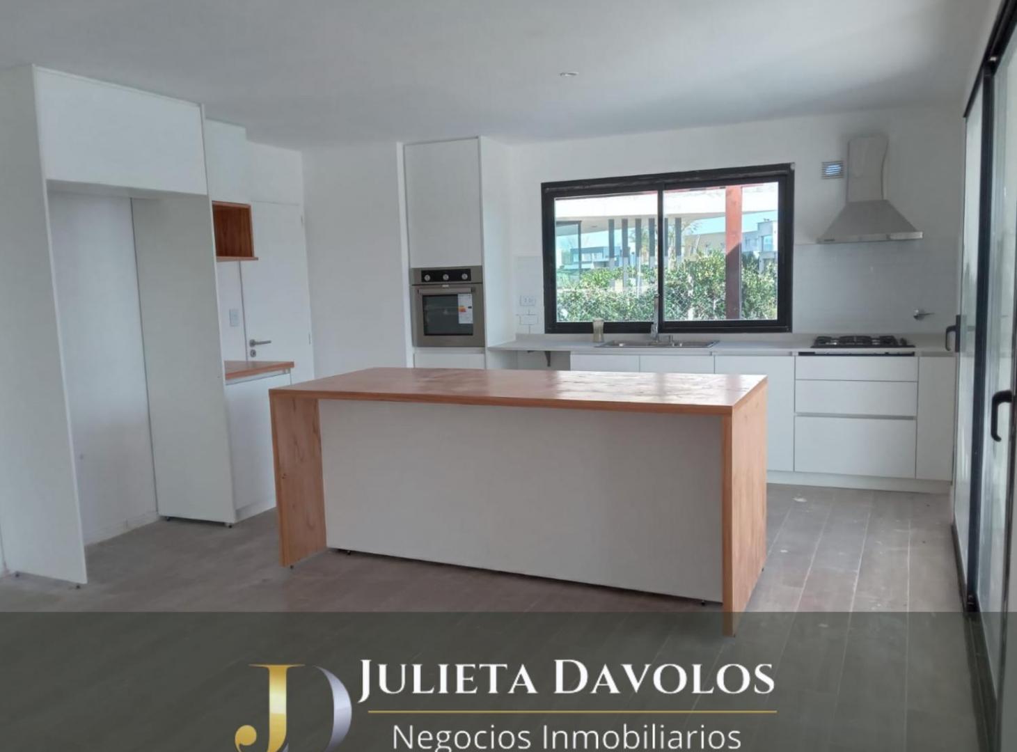 Foto de Casa a la laguna en Venta El Canton Barrio Norte, imagen 4