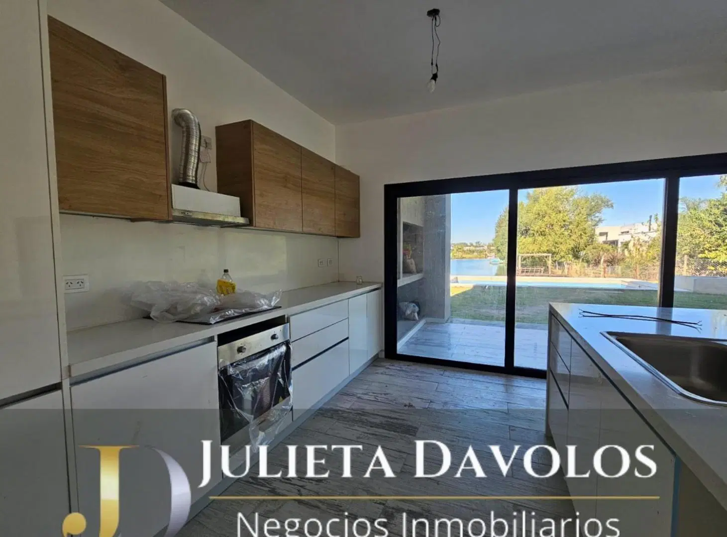 OPORTUNIDAD!Casa a la laguna  en Venta 6 ambientes Barrio El Canton Norte 5