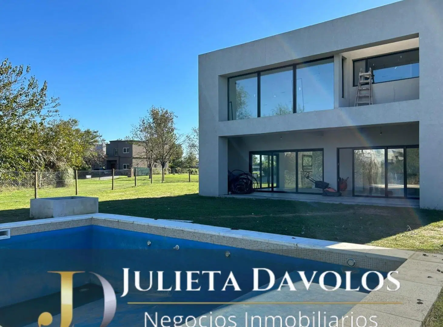 OPORTUNIDAD!Casa a la laguna  en Venta 6 ambientes Barrio El Canton Norte 3