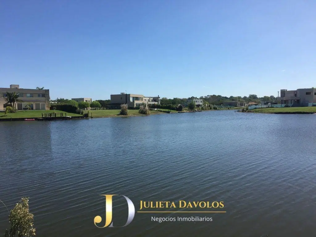 Terreno en Venta Barrio El Canton Golf a la laguna 2