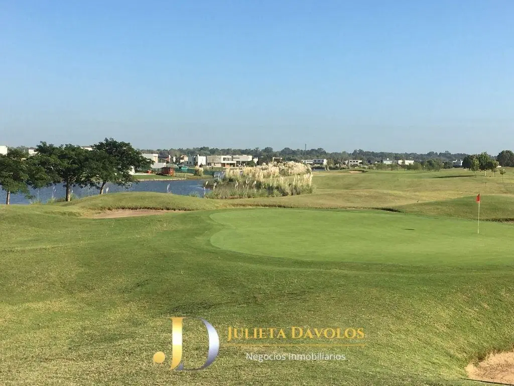 Terreno en Venta Barrio El Canton Golf a la laguna 4