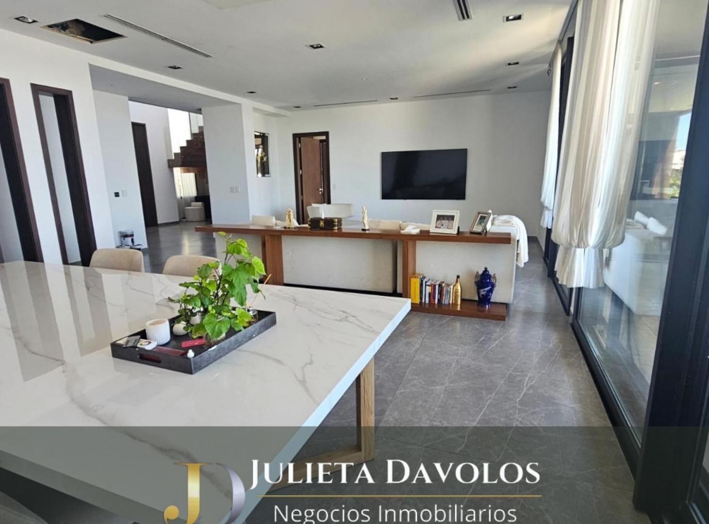 Foto de Espectacular Casa en alquiler con muebles en Barrio Marinas, primera, imagen 3
