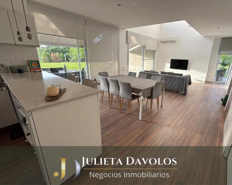 Foto de Casa a la laguna en venta 5 ambientes en Esquina Barrio El Canton islas, imagen 5