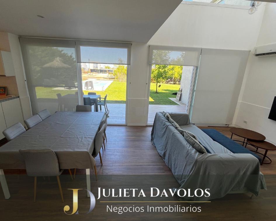 Foto de Casa a la laguna en venta 5 ambientes en Esquina Barrio El Canton islas, imagen 2