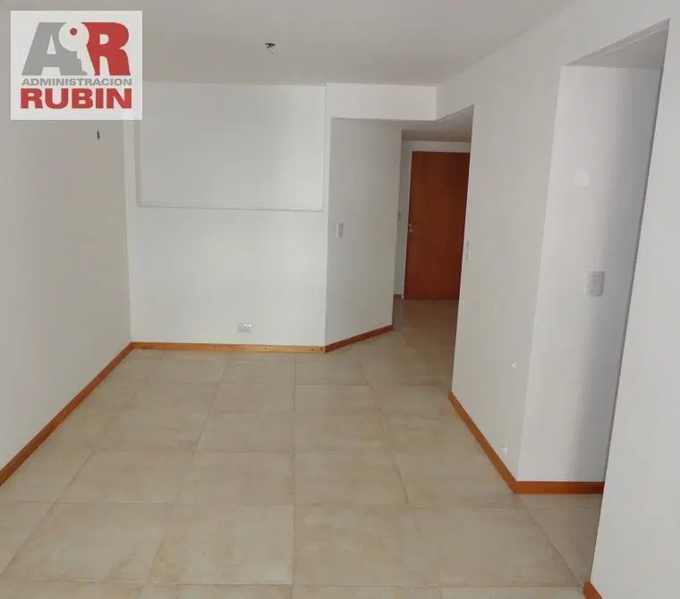2 DORMITORIOS EXTERNO CON PATIO Y COCHERA 3