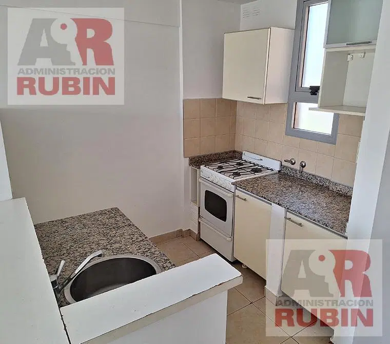 1 DORMITORIO CONTRAFRENTE CON BALCON 2