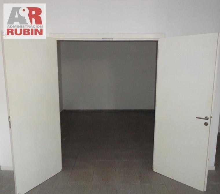 Foto de LOCAL COMERCIAL CON DEPOSITO, imagen 2