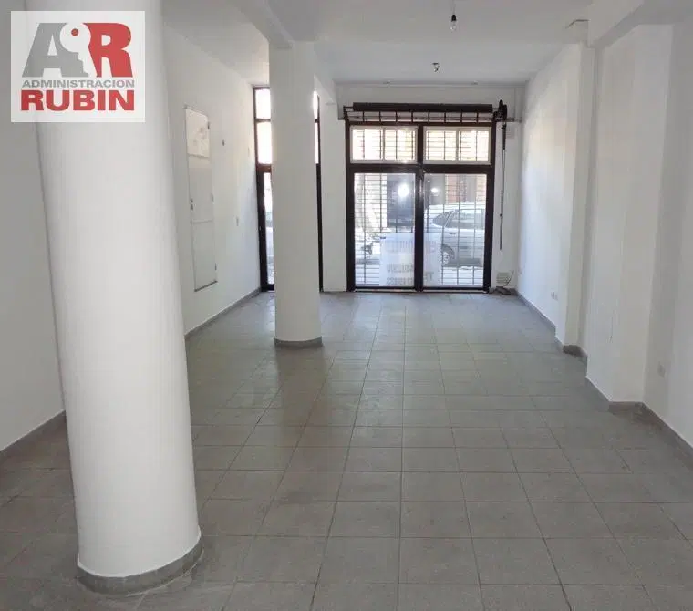 LOCAL COMERCIAL CON DEPOSITO 4