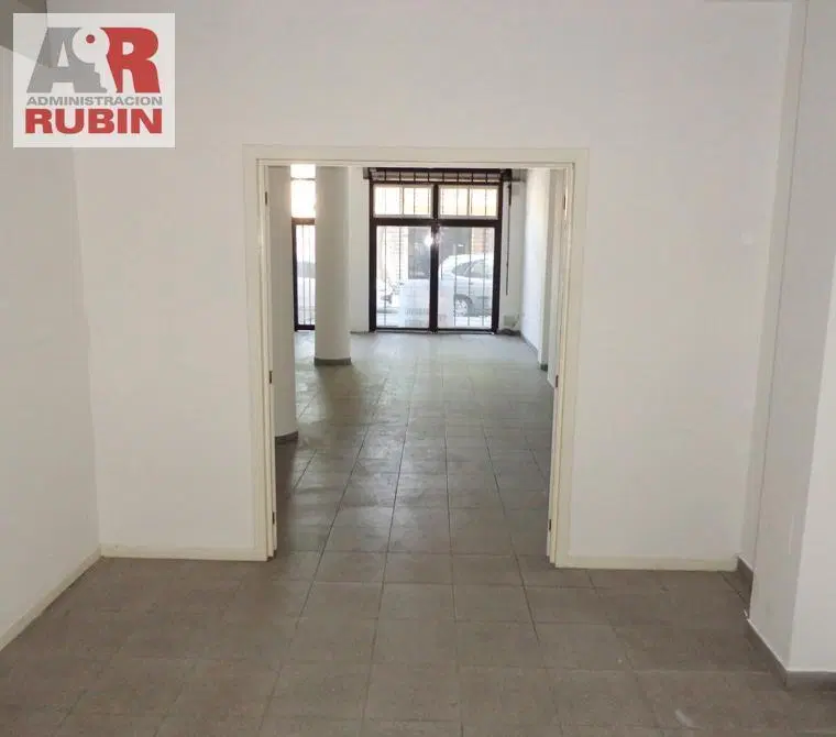 LOCAL COMERCIAL CON DEPOSITO 7