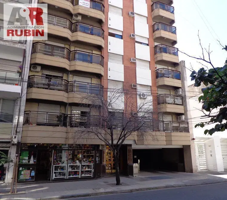 1 DORMITORIO CONTRAFRENTE CON COCHERA Y BAULERA 2