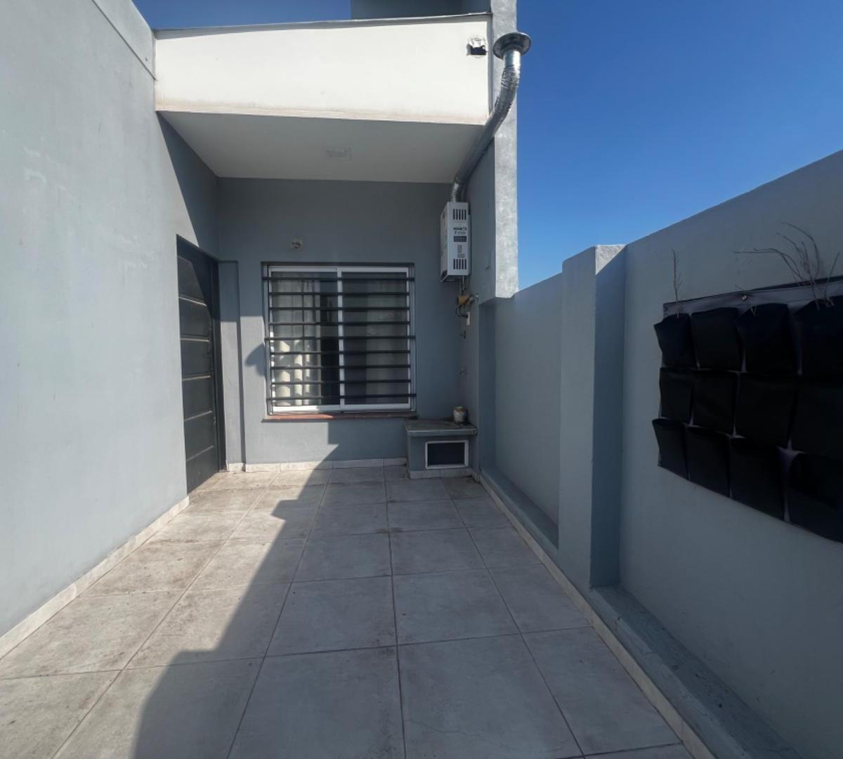 Venta Casa Multifamiliar Parque Lomas de Zamora Aptocrédito 1