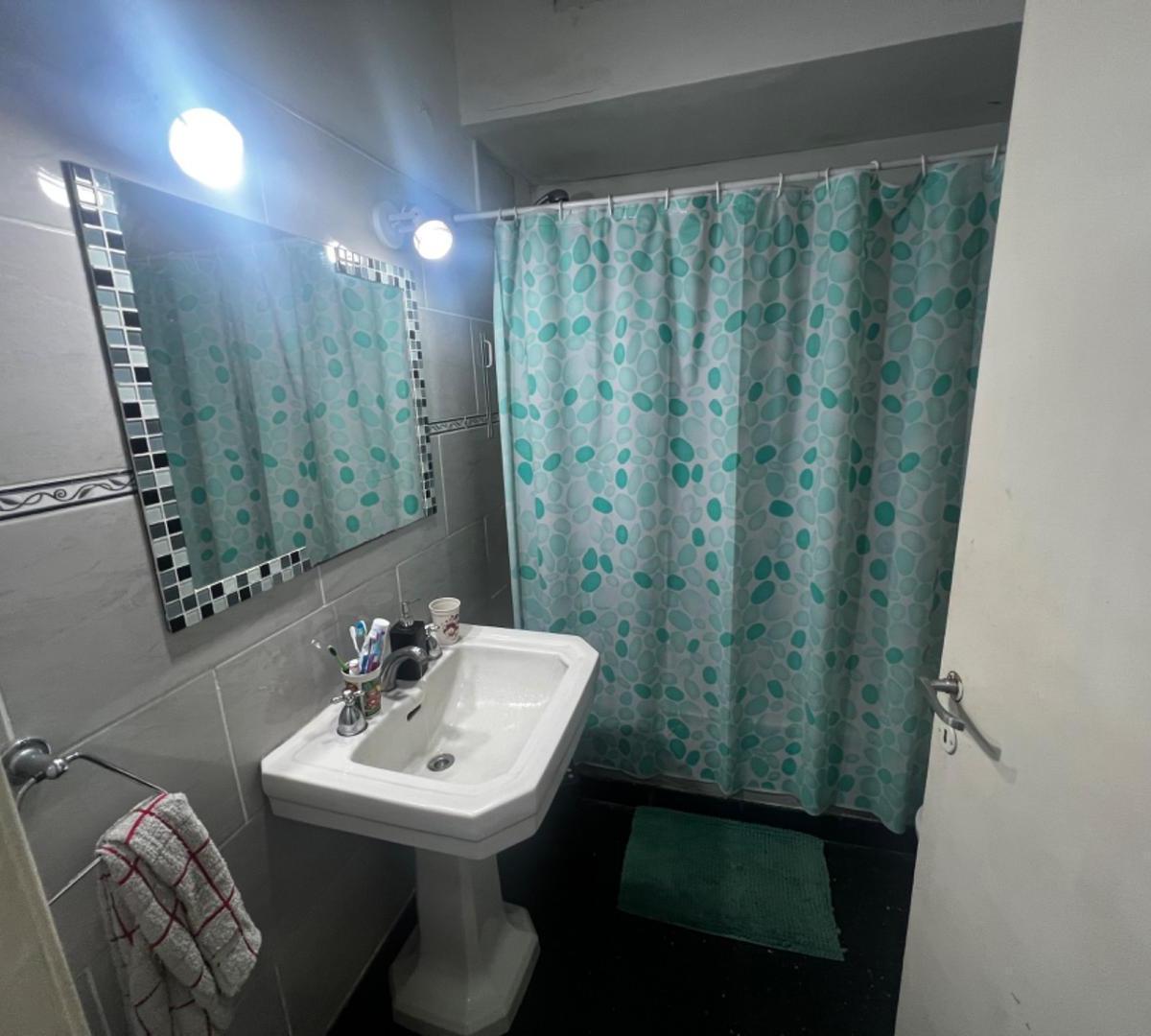 Venta Casa Multifamiliar Parque Lomas de Zamora Aptocrédito 5