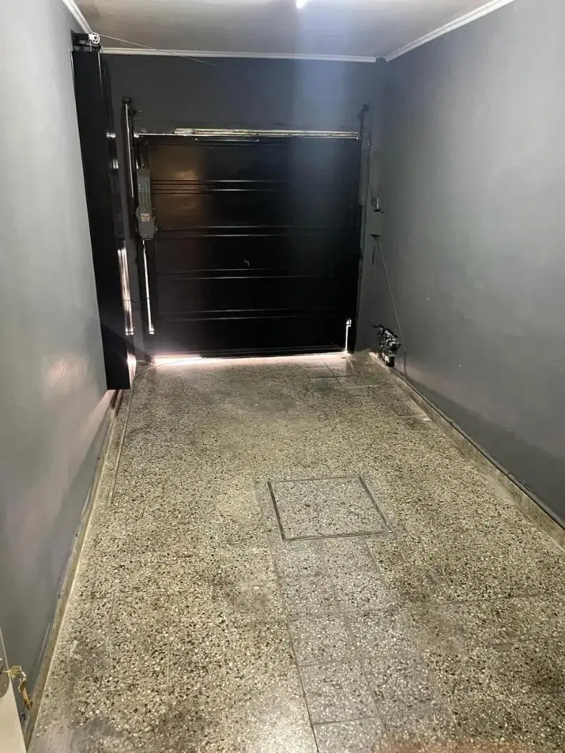 CASA 3 AMBIENTES CON COCHERA EN VENTA REMEDIOS DE ESCALADA 3