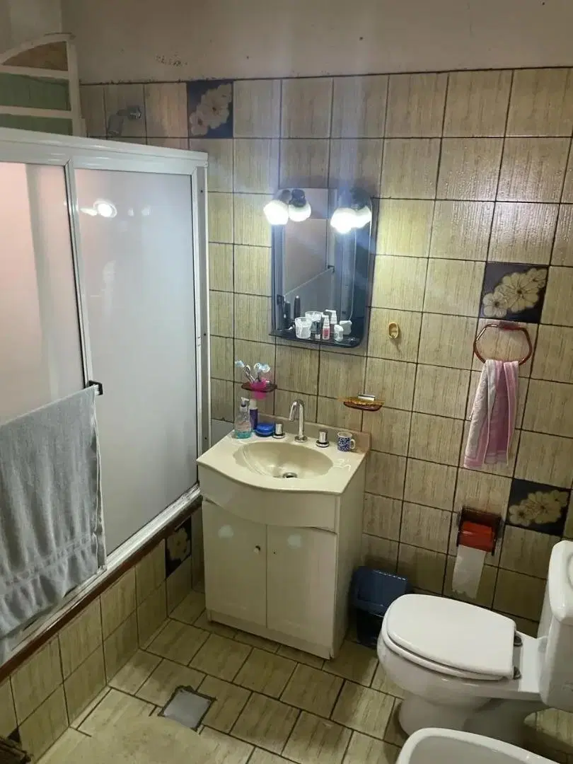 CASA 3 AMBIENTES CON COCHERA EN VENTA REMEDIOS DE ESCALADA 2