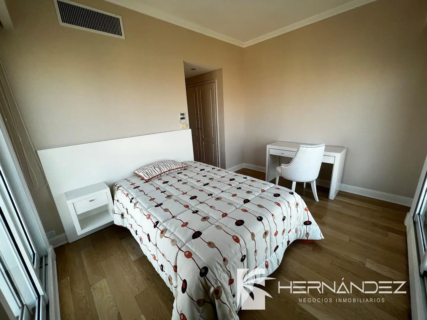 Venta Semipiso Pto Madero cochera pileta amueblado baulera 5