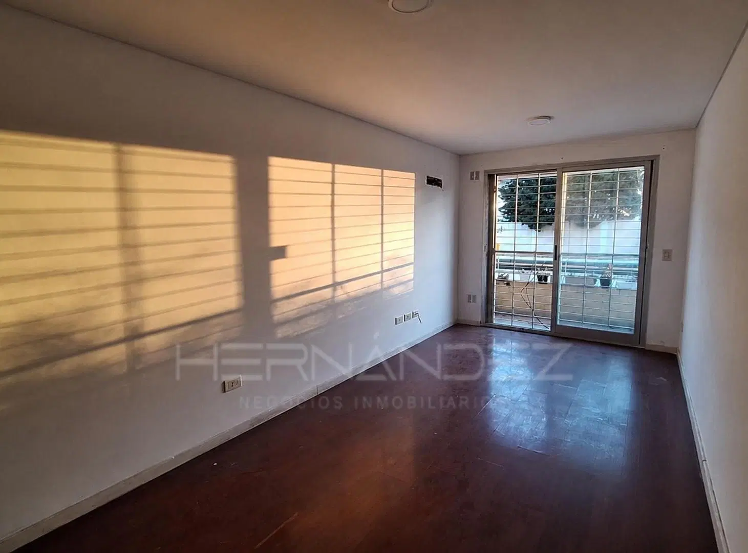 VENTA DEPARTAMENTO COCHERA LOMAS ZAMORA Apto credito 3