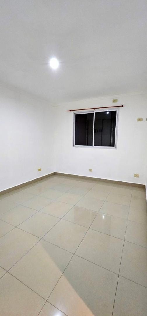 Foto de DEPARTAMENTO 2 AMBIENTES APTO CRÉDITO SOBRE AVENIDA, imagen 4