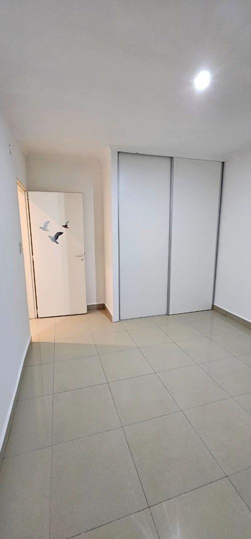 Foto de DEPARTAMENTO 2 AMBIENTES APTO CRÉDITO SOBRE AVENIDA, imagen 5