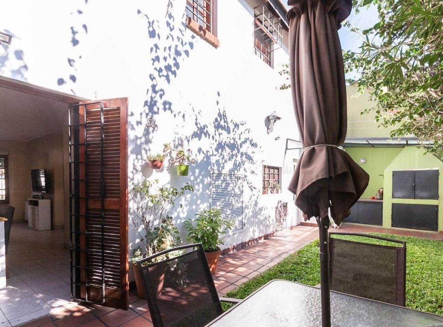 Foto de CASA 5 AMBIENTES EN VENTA EN ADROGUE APTO CRÉDITO, imagen 3