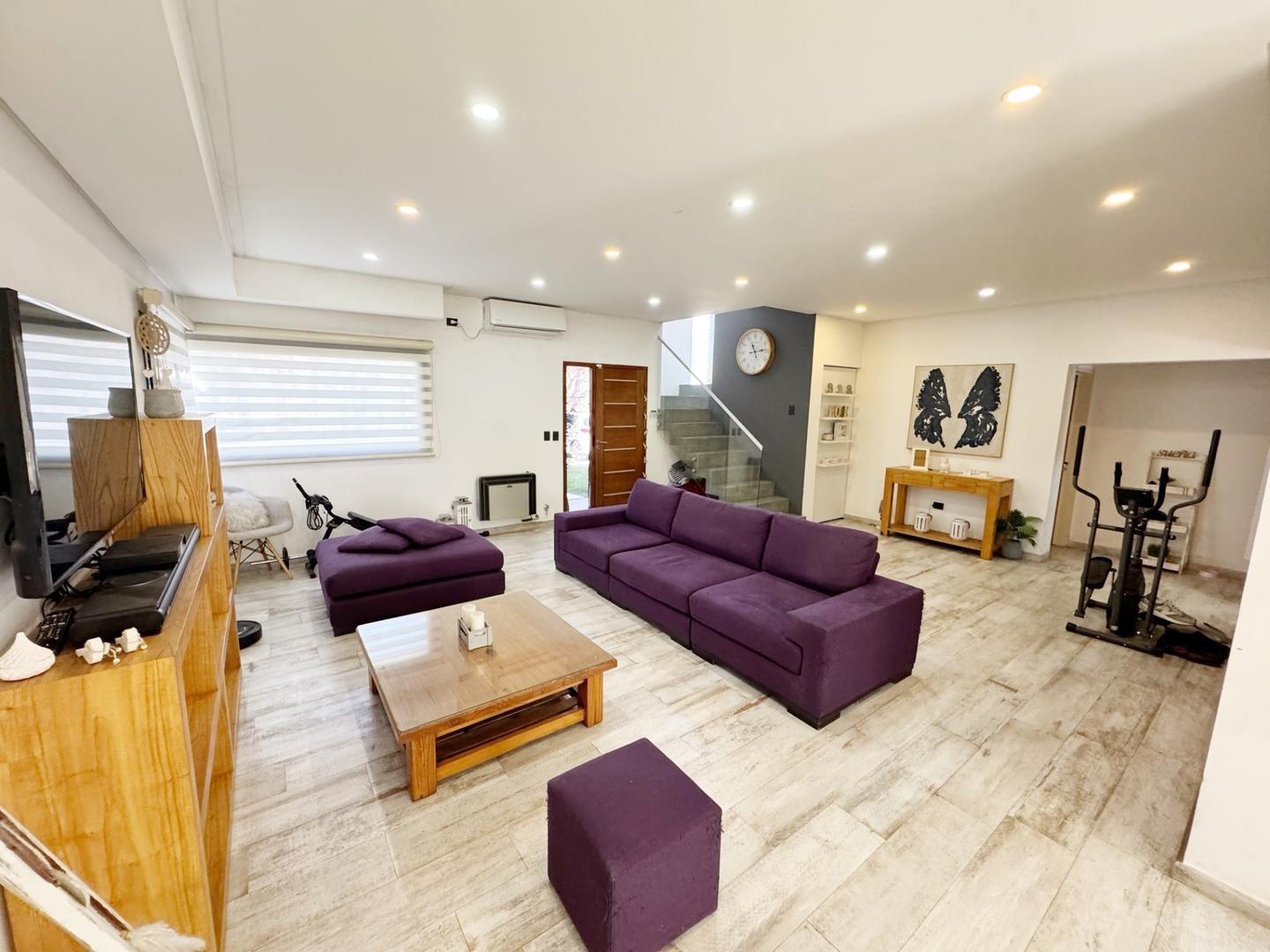 Foto de Venta casa Brisas Adrogue 5 ambientes Apto crédito Permuta, imagen 3